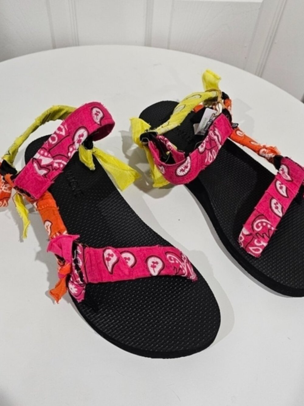 ARIZONA LOVE Trekky Bandana Mix Fuchsia Sandal